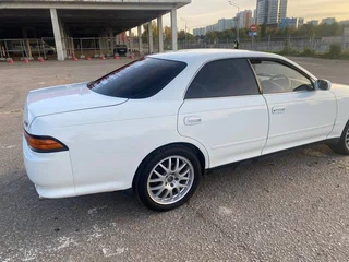 1994 Toyota Mark II VII (X90), белый, 500000 рублей, вид 3