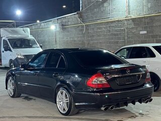 2002 Mercedes-Benz E-Класс 320 III (W211, S211), чёрный, 1275000 рублей, вид 3
