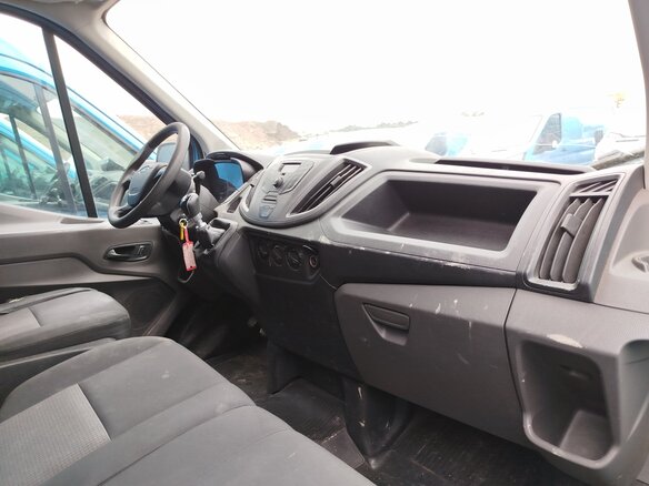 2021 Ford Transit, голубой, 2770000 рублей - вид 8
