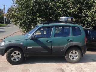 2012 Chevrolet Niva I Рестайлинг, зелёный, 560000 рублей, вид 3