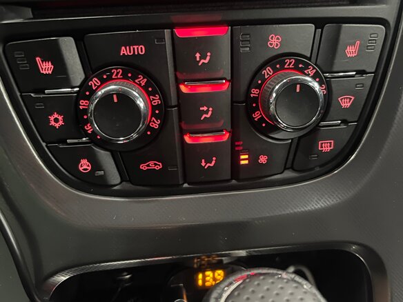 2011 Opel Astra J, белый, 850000 рублей - вид 34