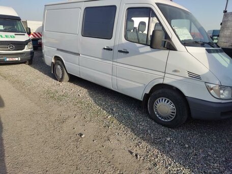 2006 Mercedes-Benz Фургон (4х2), белый, 1450000 рублей, вид 4