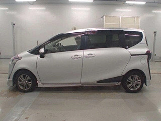 2016 Toyota Sienta II, серебристый, 950000 рублей, вид 5