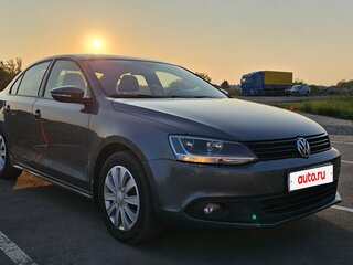 2011 Volkswagen Jetta VI, серый, 810000 рублей, вид 2