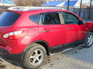2010 Nissan Qashqai I Рестайлинг, красный, 950000 рублей, вид 5