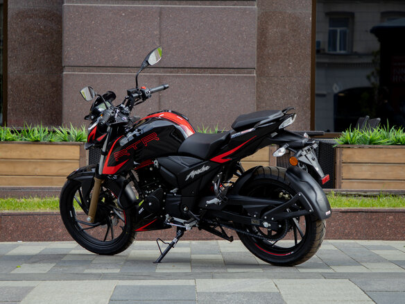2026 TVS Apache, чёрный, 269900 рублей - вид 5