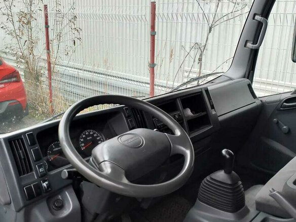 2017 Isuzu Elf (N-series), белый - вид 6