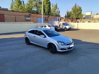 2009 Opel Astra GTC H Рестайлинг, серебристый, 610000 рублей, вид 1