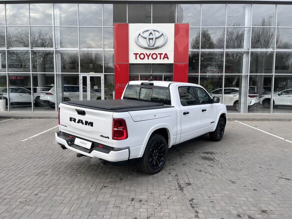 2025 Ram 1500 Crew Cab V Рестайлинг, белый, 10800000 рублей - вид 4