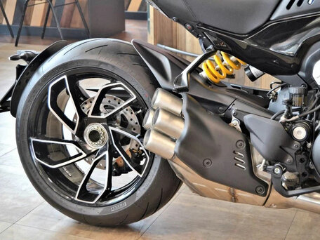 2025 Ducati Diavel, чёрный, 3300000 рублей, вид 4