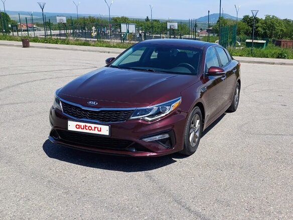 2018 Kia Optima IV Рестайлинг, пурпурный, 2200000 рублей