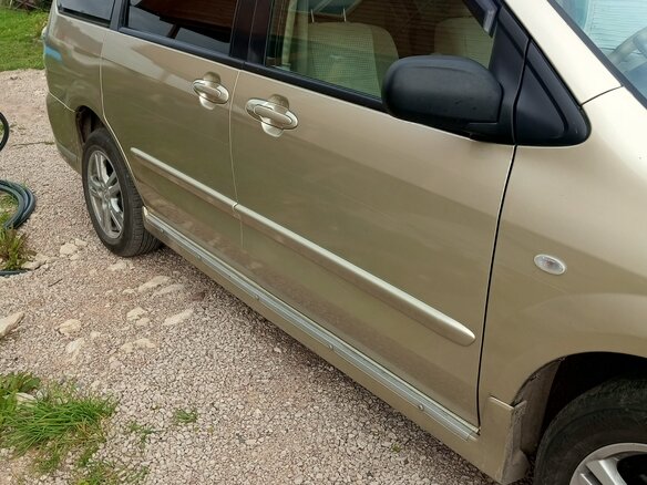2005 Mazda MPV II (LW) Рестайлинг, золотистый, 600000 рублей - вид 4