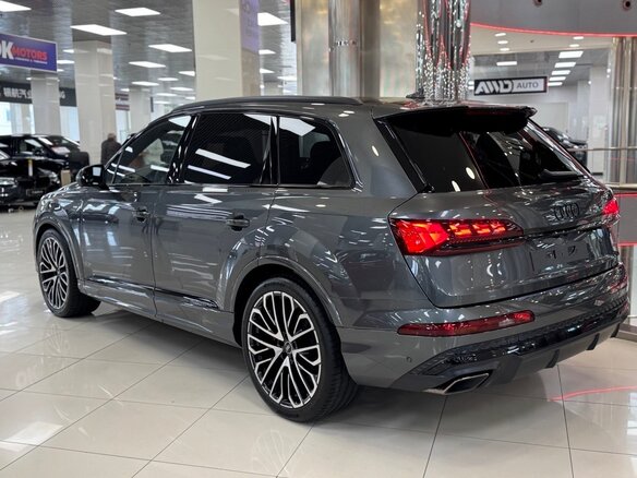 2025 Audi Q7 50 TDI II (4M) Рестайлинг 2, серый, 14999000 рублей - вид 8