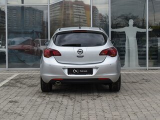 2011 Opel Astra J, серебристый, 1100000 рублей, вид 5