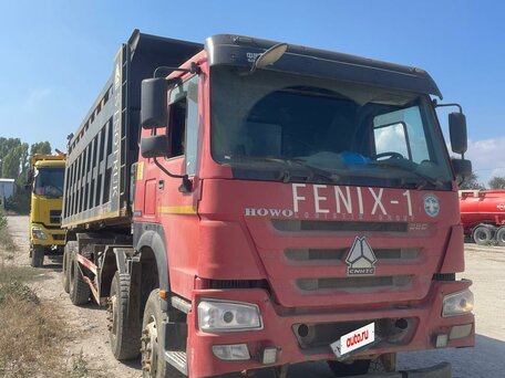 2022 Sinotruk Howo ZZ3407, красный, 2061500 рублей, вид 1