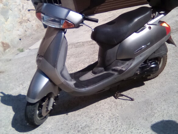 2001 Honda Lead 100, серебристый, 60000 рублей - вид 2