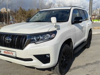 2022 Toyota Land Cruiser Prado 150 Series Рестайлинг 3, белый, 5600000 рублей, вид 5