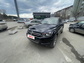 2014 Volkswagen Touareg II, синий, 3330000 рублей, вид 1