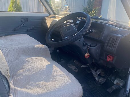 1991 Mazda Titan, белый, 820000 рублей, вид 5