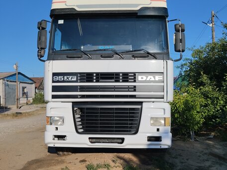 1999 DAF XF 95, белый, 1999999 рублей, вид 2