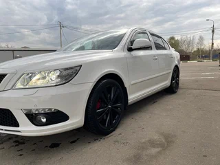 2012 Skoda Octavia RS II Рестайлинг, белый, 2500000 рублей, вид 1