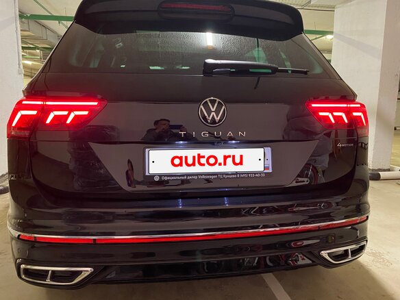2021 Volkswagen Tiguan II Рестайлинг, чёрный, 4350000 рублей - вид 5