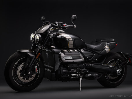 2020 Triumph Rocket 3, чёрный, 3790000 рублей, вид 5