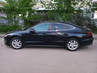 2020 Hyundai Sonata VIII (DN8), чёрный, 2500000 рублей, вид 2