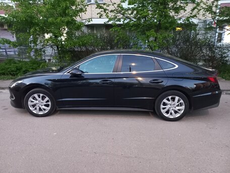 2020 Hyundai Sonata VIII (DN8), чёрный, 2500000 рублей, вид 2