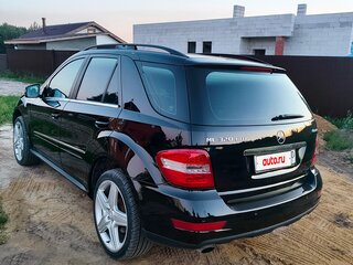 2008 Mercedes-Benz M-Класс 320 II (W164) Рестайлинг, чёрный, 1300000 рублей, вид 4