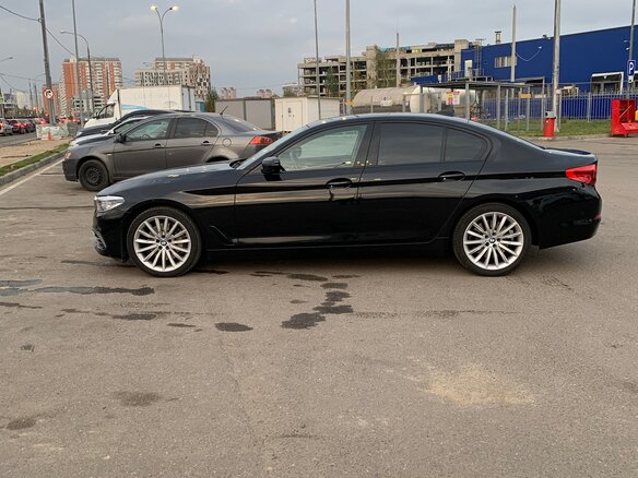 2019 BMW 5 серии 530d xDrive VII (G30/G31/G38), чёрный, 4500000 рублей - вид 10