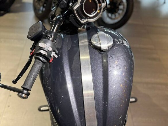 2024 Triumph Rocket 3, чёрный, 3600000 рублей - вид 11