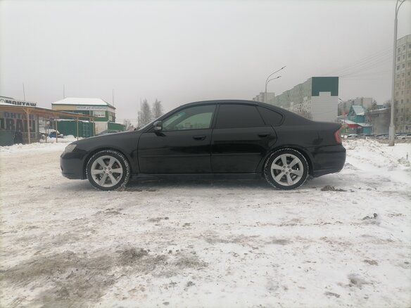 2004 Subaru Legacy IV, чёрный, 620000 рублей - вид 3