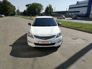 2014 Hyundai Solaris I Рестайлинг, белый, 900000 рублей, вид 2
