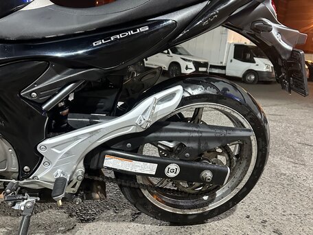 2010 Suzuki SFV 650 Gladius, чёрный, 430000 рублей, вид 5