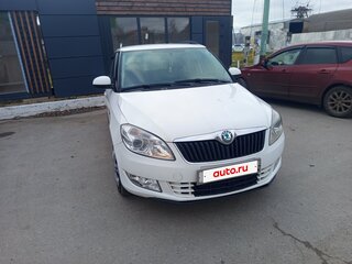 2011 Skoda Fabia II Рестайлинг, белый, 490000 рублей, вид 2
