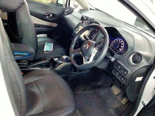 2018 Nissan Note e-Power II Рестайлинг, белый, 1650000 рублей, вид 5