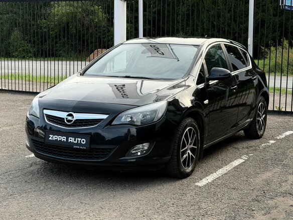 2010 Opel Astra J, чёрный, 649000 рублей - вид 2