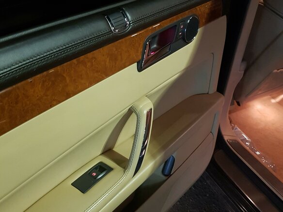 2007 Volkswagen Phaeton 5-Seater Long I, чёрный, 1600000 рублей - вид 14