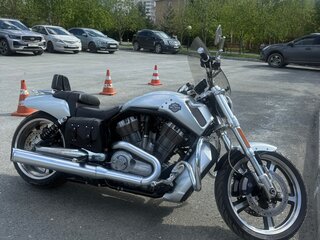 2009 Harley-Davidson V-Rod Muscle, серебристый, 1300000 рублей, вид 1