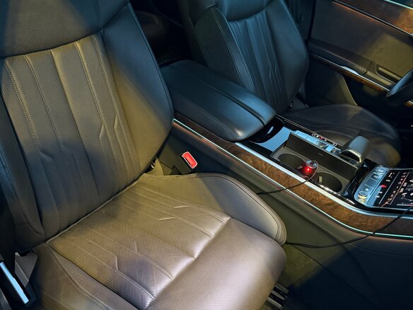 2019 Audi A8 Long 55 TFSI IV (D5), синий, 5250000 рублей - вид 33