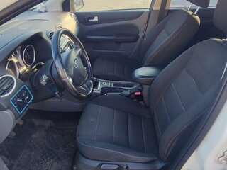 2011 Ford Focus II Рестайлинг, белый, 380000 рублей, вид 4