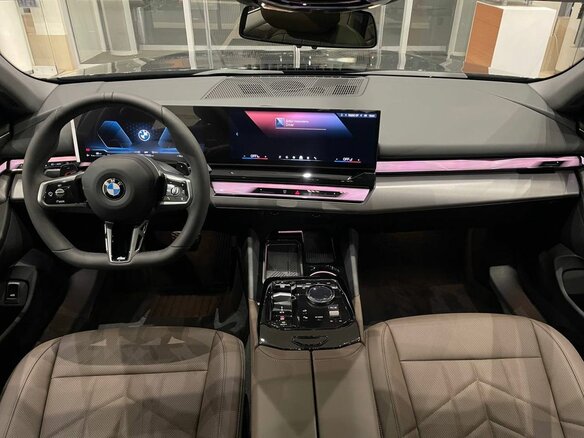 2025 BMW 5 серии 530Li xDrive VIII (G60/G61/G68), чёрный - вид 19