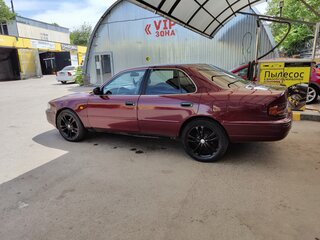 1996 Toyota Camry III (XV10), красный, 200000 рублей, вид 4