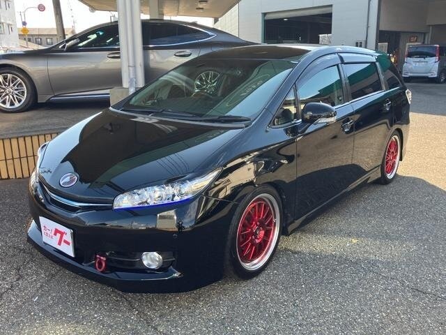 Открыть фотографии: Toyota Wish II Рестайлинг