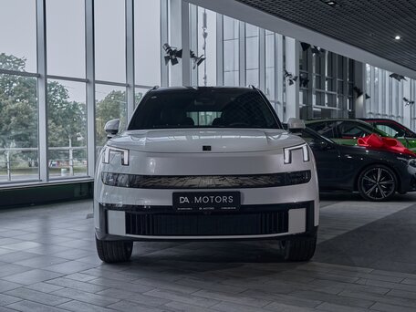 2026 Lynk & Co 900, белый, 7290000 рублей, вид 4