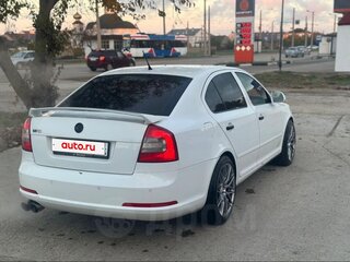 2012 Skoda Octavia RS II Рестайлинг, белый, 980000 рублей, вид 3