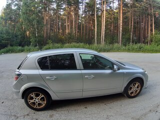 2008 Opel Astra H Рестайлинг, серебристый, 650000 рублей, вид 2