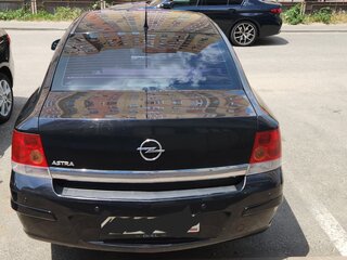 2010 Opel Astra H Рестайлинг, чёрный, 610000 рублей, вид 2