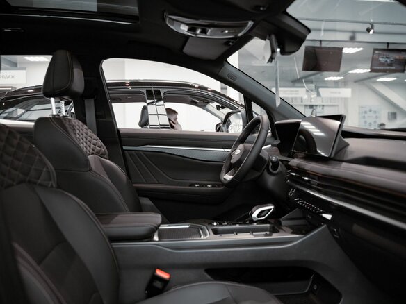 2025 Geely Okavango I Рестайлинг, серый, 3988990 рублей - вид 8